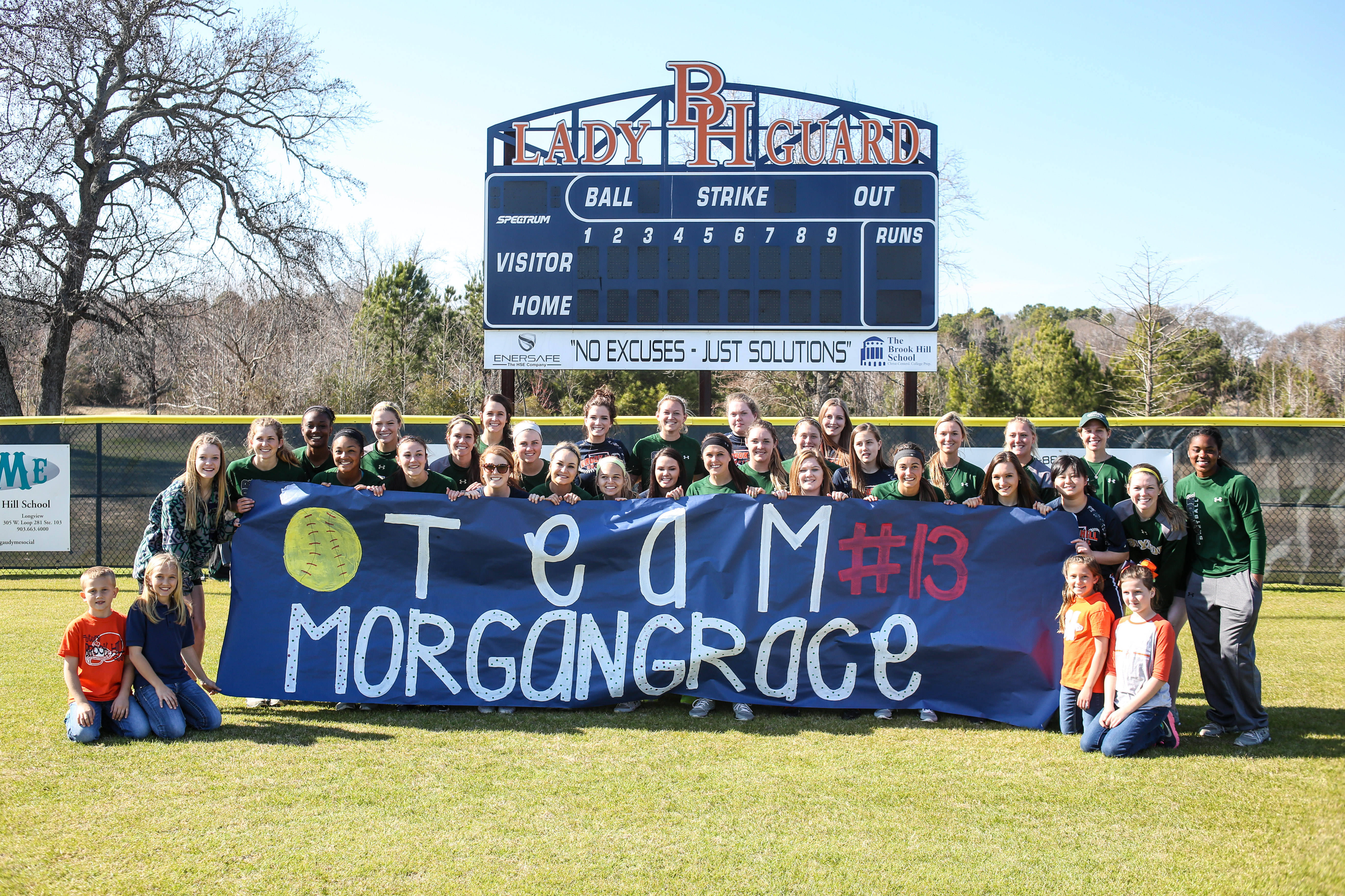 BaylorSoftballVisitsBH(TA)-10
