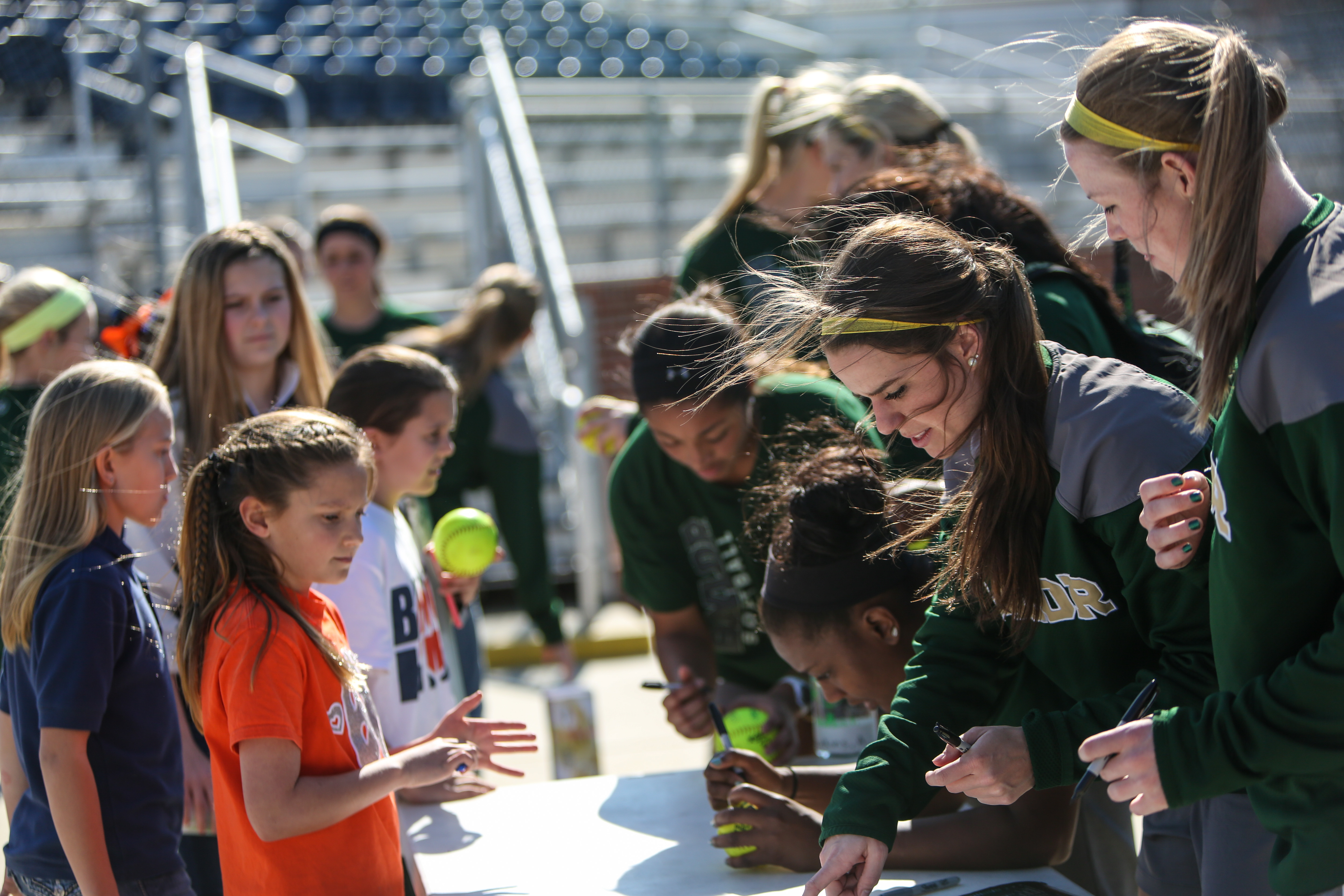 BaylorSoftballVisitsBH(TA)-2