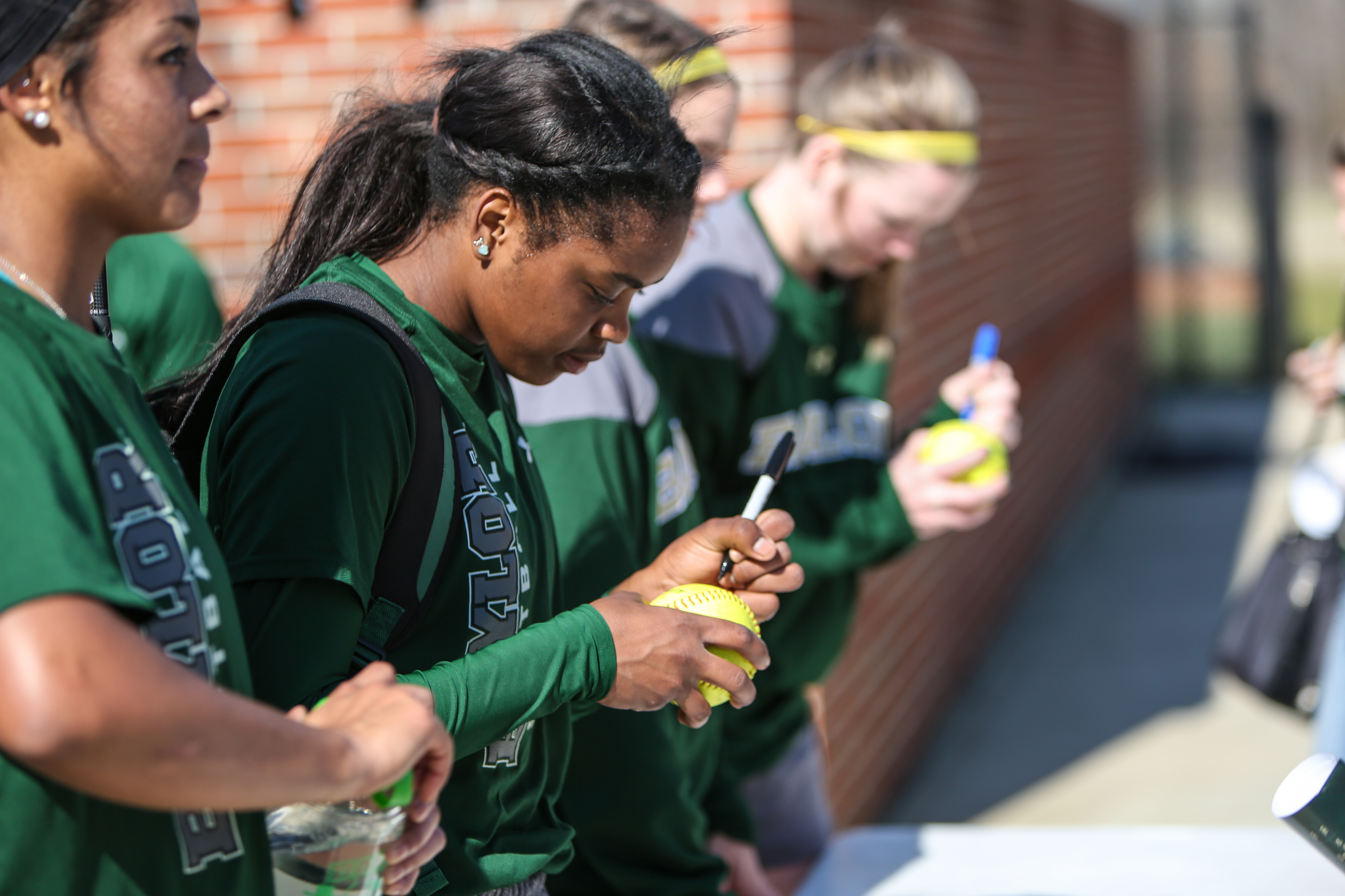BaylorSoftballVisitsBH(TA)-3