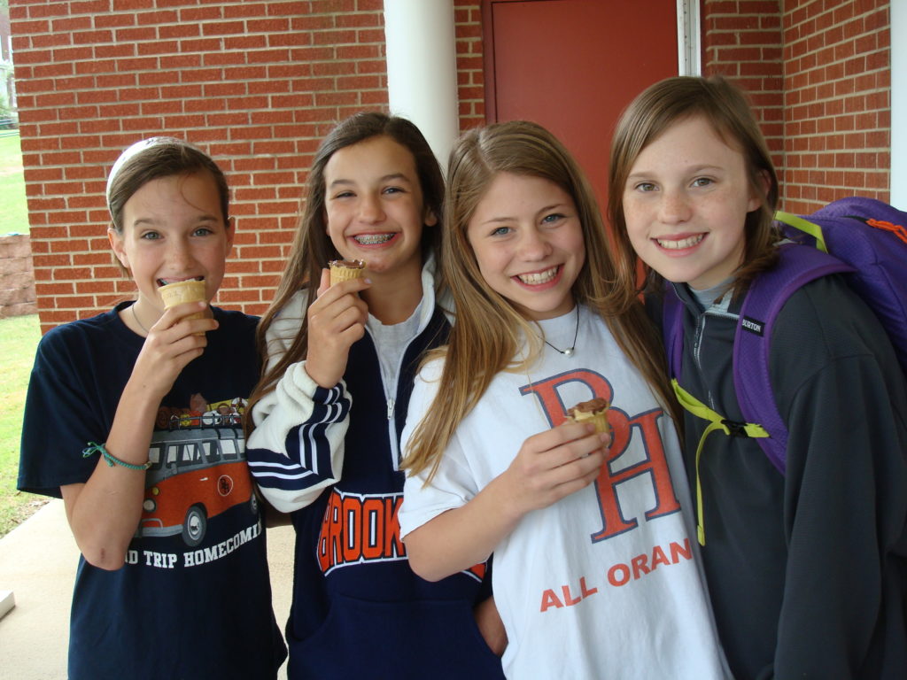Middle School students visit in-state colleges.